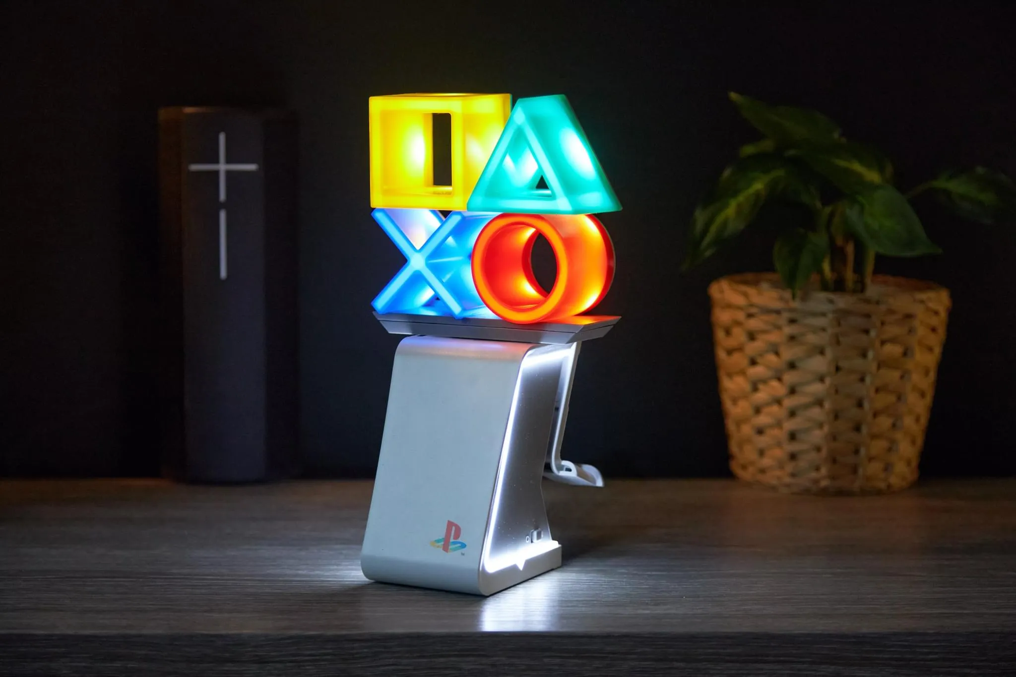 Sony: Playstation Heritage Cable Guys Light Up Ikon, Phone and Device Stand